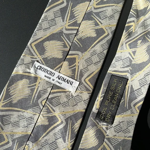 Vintage Giorgio Armani tie, c. 80s - Picture 3 of 5